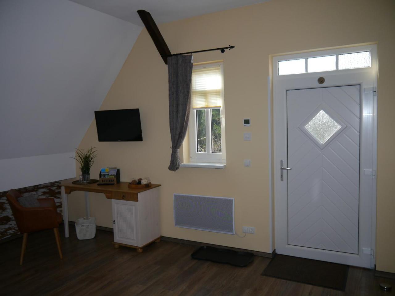 Cafe Im Hof- Bed & Breakfast Streufdorf Luaran gambar