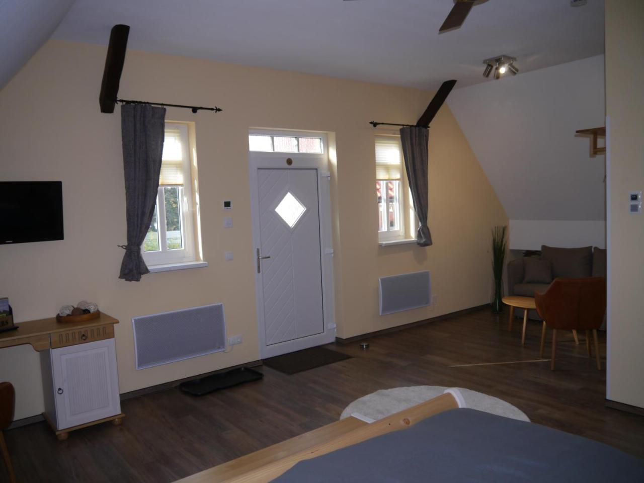 Cafe Im Hof- Bed & Breakfast Streufdorf Luaran gambar