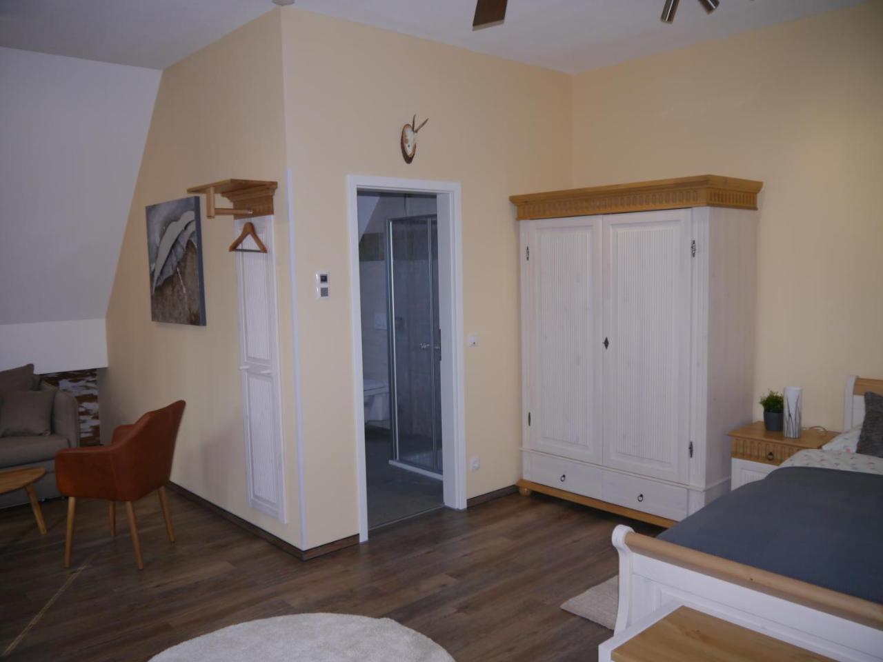 Cafe Im Hof- Bed & Breakfast Streufdorf Luaran gambar